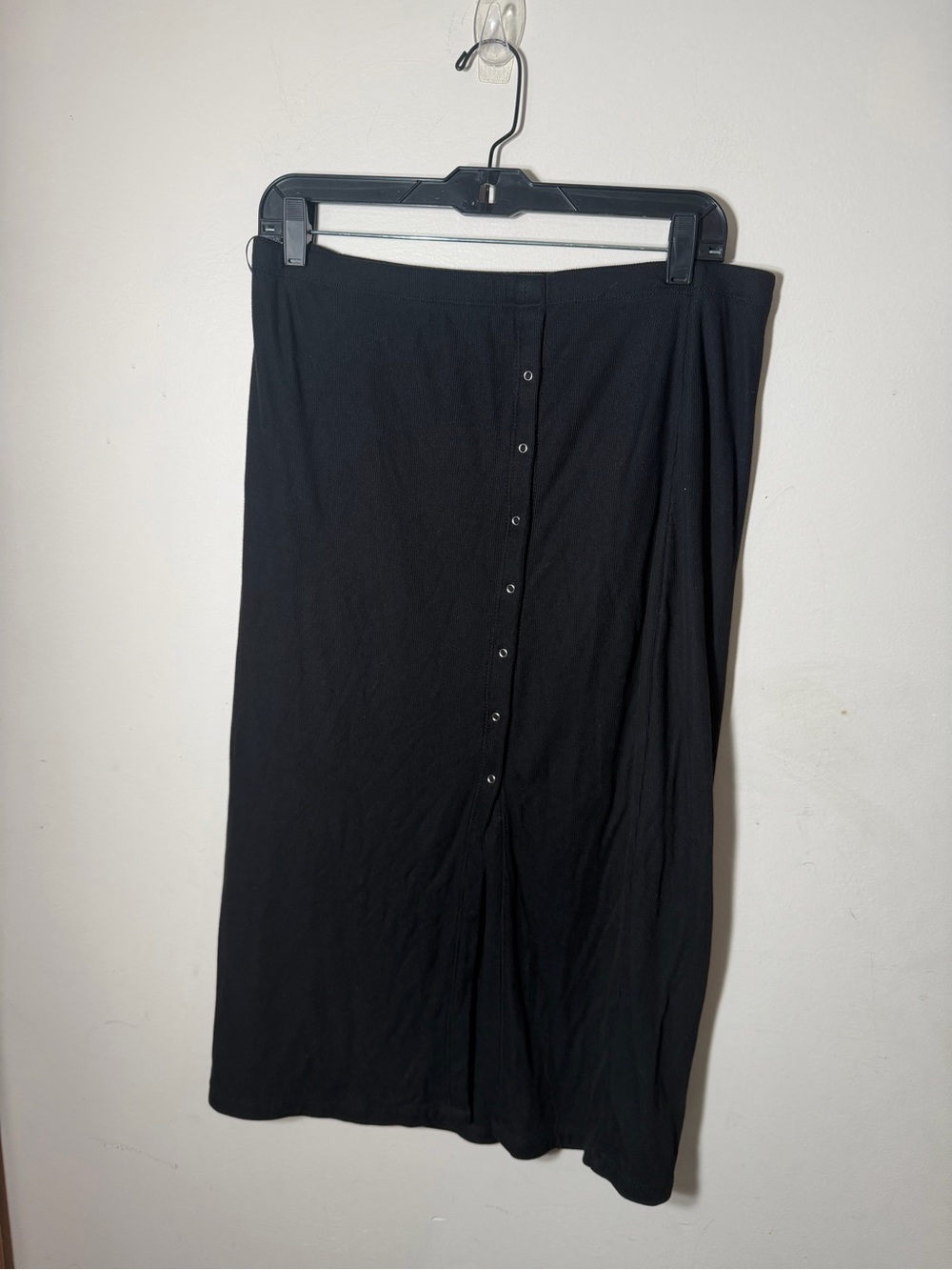 Everyday Black Button-Front Midi Skirt